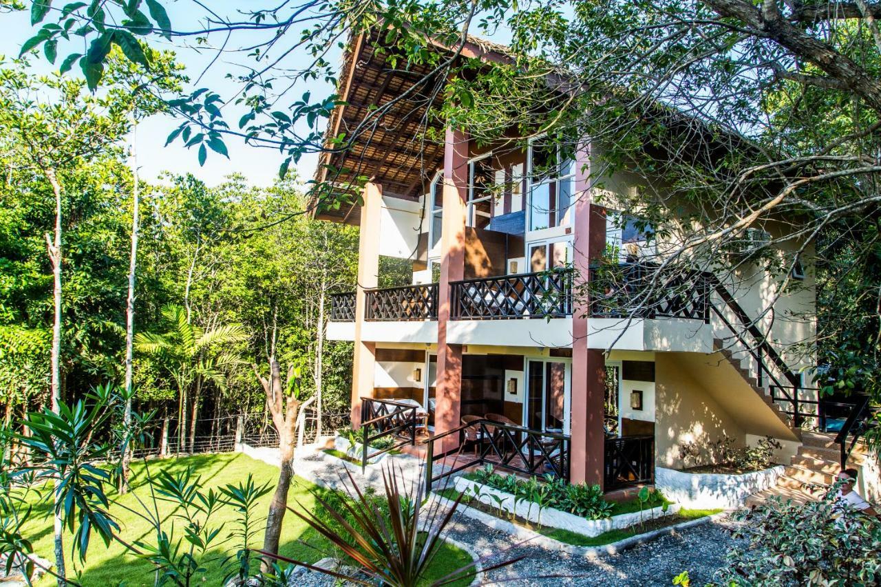Edgewater Dive & Spa Resort Puerto Galera Exterior foto