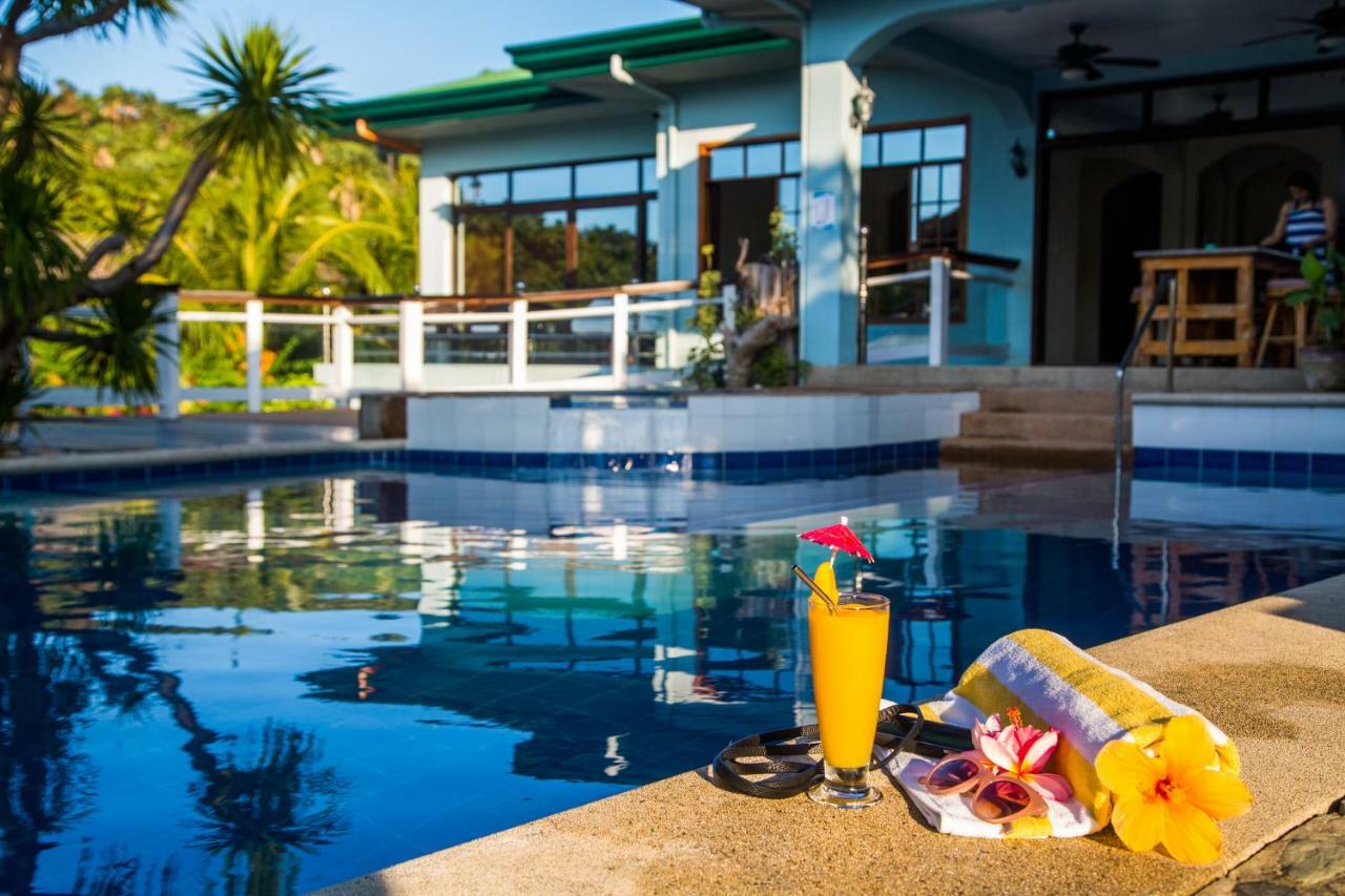 Edgewater Dive & Spa Resort Puerto Galera Exterior foto